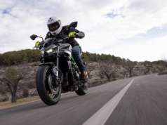 Kawasaki Z900. Mechaniczny robal