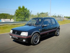 Ile kosztuje youngtimer Peugeot 205? Wybór jest wciąż szeroki