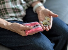 Ważne zmiany dla seniorów już od 1 września. ZUS może całkowicie zawiesić część świadczeń