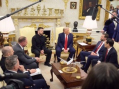 Rynki paliw patrzą na Ukrainę. Ceny ropy spadają
