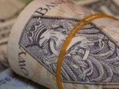 Czternastki dla emerytów i rencistów. Kiedy wypłaty w 2025 roku i ile wyniosą?