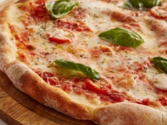 Jedziesz do Rzymu? Koniecznie odwiedź te restauracje. Serwują tam najlepsze pizze w mieście [RANKING]