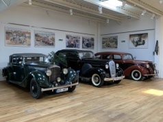 Muzeum historycznych samochodów i motocykli w Ołomuńcu – Veteran Arena