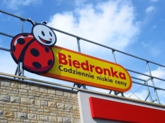 Biedronka wypuszcza nową kolekcję. Akcesoria za 9,99 zł przydadzą się nie tylko w domu