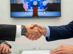 Odszedł od Trumpa, będzie jednym z najważniejszych doradców w Tether. Zaskoczeni?
