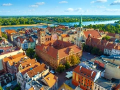 „Piernikowy Ekspress” już wozi turystów. Przejazd kosztuje mniej niż kawa