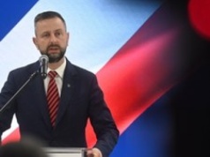 Szef MON przedstawił trzy hipotezy nocnego wybuchu na Lubelszczyźnie
