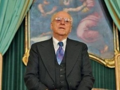 Ścigany milczeniem