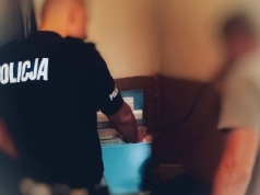 Kamieniec Ząbkowicki. Pijany kierowca bez prawa jazdy zatrzymany po pościgu