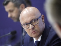Rosnący dług KGHM martwi analityka