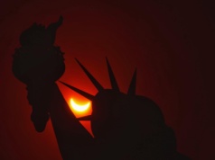 Z ostatniej chwili: Zadyszka na Wall Street. Nasdaq w dół, Bitcoin w górę. Co przyniesie Jackson Hole?