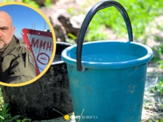 Rosyjski propagandzista umył twarz wodą z wiadra. Omal nie stracił wzroku