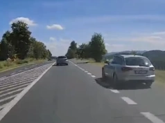 Stop Cham. Wyprzedzanie pasem awaryjnym w Jeleniej Górze