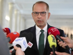 Burza po słowach europosła w studiu na żywo. Dziennikarka: Błagam pana