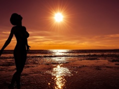 Playas de Vera. Bez majtek, ale z notesem w ręku