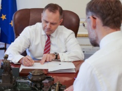 Ustawa wiatrakowa bez podpisu prezydenta. Projekt wraca do Sejmu