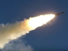 Użyli jej tylko 14 razy w historii. Wycelowali nią w Sumy