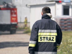 Potężny pożar na Helu. Dwóch strażaków jest poszkodowanych