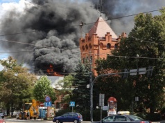 Dramatyczny pożar w Toruniu. Płonął nowy budynek... straży pożarnej