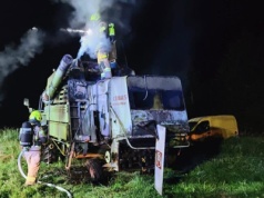 Spłonął kombajn zbożowy. Wielka strata w gospodarstwie