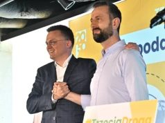 Tworzą koalicję rządową, dalej tracą popularność. Wkrótce uderzą o dno