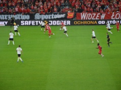 Piłka nożna: Widzew dobrze zaczął mecz z Pogonią, ale źle go zakończył