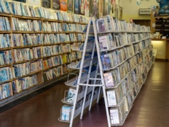 Pamiętasz swój pierwszy film na VHS? Tak wyglądał rynek wideo czasu transformacji