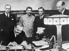 Kalendarium historyczne: 23 sierpnia 1939 – pakt Ribbentrop-Mołotow
