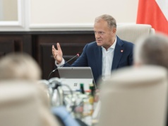 Premier Tusk wraca z urlopu. Czeka go spotkanie z szefem rządu Kanady