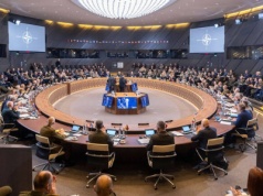 Pomoc dla Kijowa, zwiększenie presji na Moskwę. Admirał NATO ujawnia plan