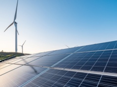 Więcej zarobisz na dzierżawie gruntów rolnych pod fotowoltaikę czy turbiny wiatrowe w 2025 r.?