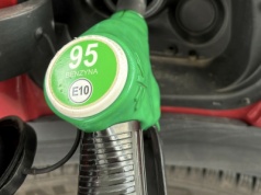 Benzyna E10. Mechanicy zabrali głos i stawiają sprawę jasno