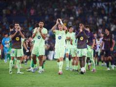 Samobój uratował Barcelonę przed wpadką. Lewandowski znów na boisku