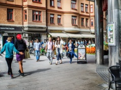 Dlaczego Szwedzi odkładają decyzję o posiadaniu dzieci? Kariera ważniejsza niż rodzina