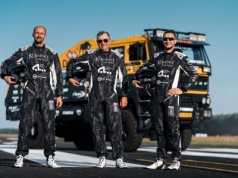 Polska załoga pojedzie w Rajdzie Dakar prawdziwą bestią! To auto ma dwa silniki