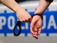 Groźny wypadek w Warszawie. Kierowca uciekł po potrąceniu kobiety