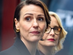 Polacy rzucili się na nową jedynkę Netfliksa. Ten serial trzyma w napięciu jak dobry kryminał