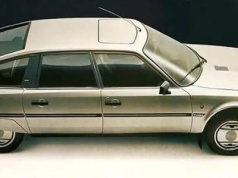 Citroën CX – jak jego komfort opisywali Niemcy? Myślące zawieszenie i lot nad drogą