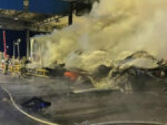 Tragiczny wypadek na A2. Ciężarówka rozbiła się i stanęła w ogniu (ZDJĘCIA)