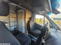 Bus z toaletą oraz prysznicem – prowizoryczny projekt, który może dawać do myślenia