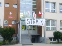 Nauczyciele grożą strajkiem 1 września. 