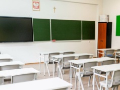 Część gmin wprowadza drugą lekcję religii. Kuratorium zapowiada kontrole