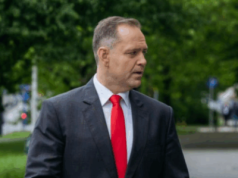 „Stop banderyzmowi”: Prezydent ogłasza inicjatywę i wetuje pomoc dla Ukraińców
