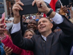 Prezydent wetuje ustawę o pomocy Ukrainie. Chce karania za symbole banderowskie
