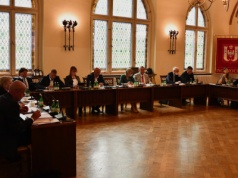 Budżet pod lupą w Inowrocławiu. Temat pieniędzy zdominował sesję Rady Miejskiej