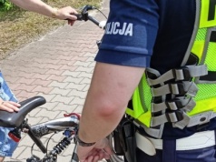 Jechał pijany na terapię i wpadł prosto na patrol