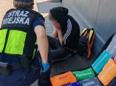 Ciężarna leżała na ulicy i błagała o wodę. 