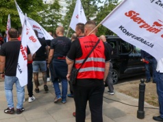 Szykuje się trudna jesień dla rządu Donalda Tuska. Związkowcy zapowiadają falę protestów
