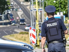 Mija 10 lat od kontrowersyjnej decyzji Merkel. Tak dziś piszą o niej Niemcy