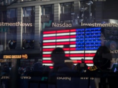Kontrakty terminowe zniżkują. Możliwe dalsze spadki na Wall Street